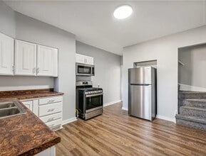 815 Monongahela Ave in Glassport, PA - Building Photo - Building Photo