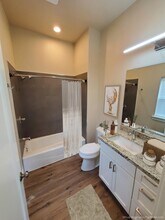 221 Tahoe Ave, Unit 221 Tahoe #A in Roseville, CA - Building Photo - Building Photo