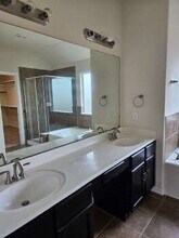 19711 Kinsington Briar Ln in Katy, TX - Foto de edificio - Building Photo