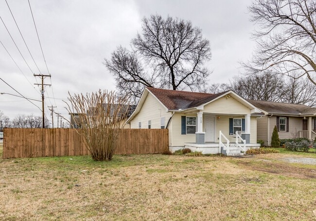 712 45th Ave N in Nashville, TN - Building Photo - Building Photo
