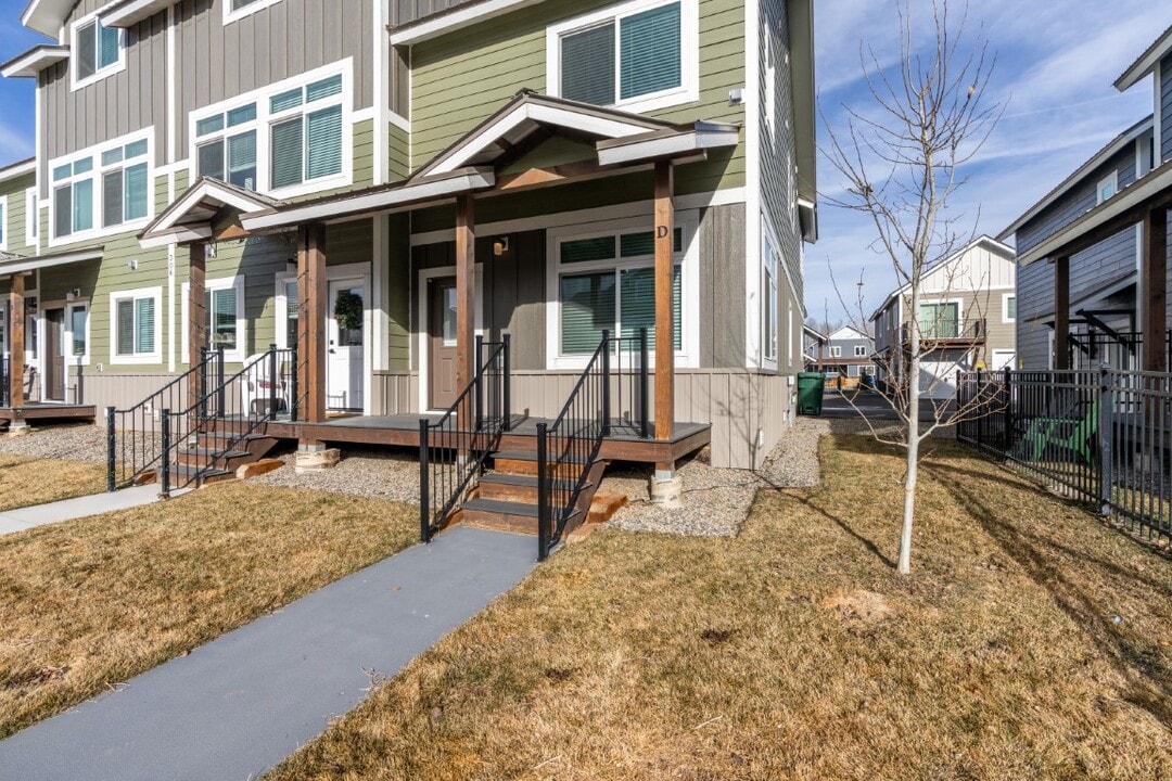306 Tyler Ln in Gunnison, CO - Building Photo