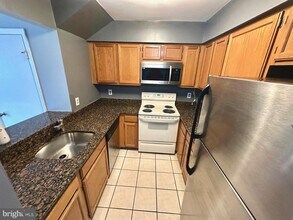 11 Musicmaster Ct in Silver Spring, MD - Building Photo - Building Photo