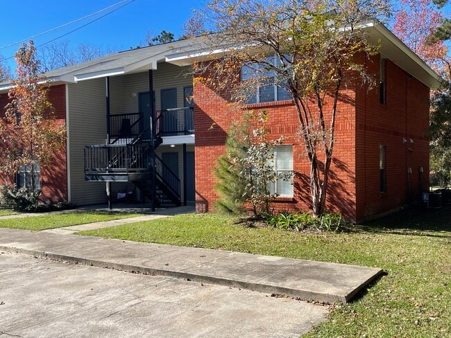 390 Guzzardo Ln, Unit 2B in Independence, LA - Building Photo - Building Photo