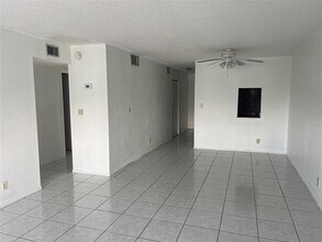 2029 NW 46th Ave in Lauderhill, FL - Building Photo - Building Photo