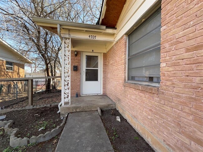 4707 Bull Creek Rd in Austin, TX - Building Photo - Building Photo