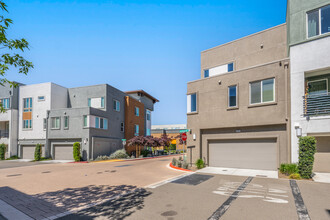 Grafton Plaza - Apex Townhomes in Dublin, CA - Building Photo - Building Photo