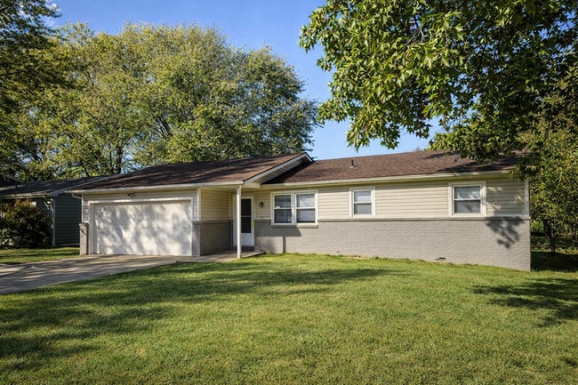 property at 731 W Greenwood St