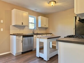 11427 Valerian Way in Roscoe, IL - Building Photo - Building Photo