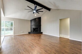1105 Maple View Dr in Arlington, TX - Building Photo - Building Photo