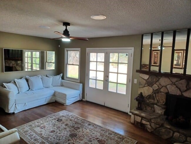 property at 1218 Queen Anne Ct