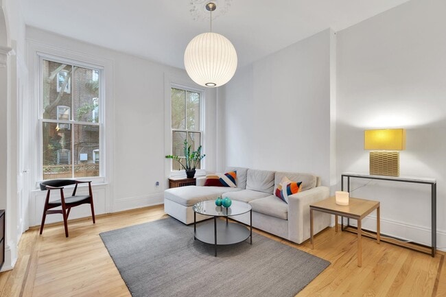 1233 Bloomfield St in Hoboken, NJ - Building Photo - Building Photo