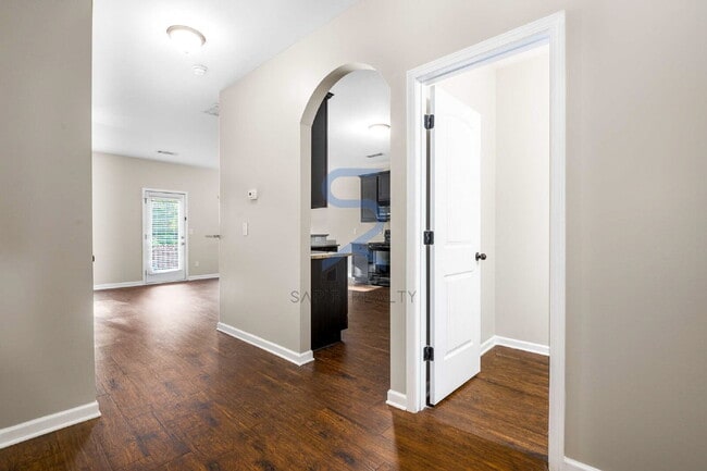 317 Clover Brook Dr in Locust Grove, GA - Building Photo - Building Photo