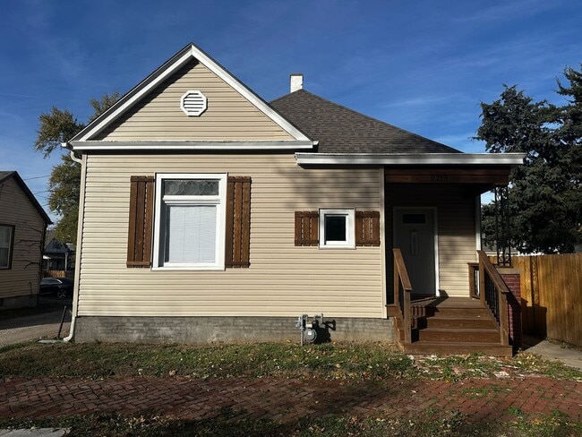 property at 2215 Lafayette St