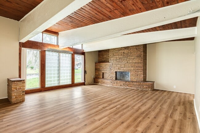 159 Oak Dr in Lake Jackson, TX - Building Photo - Building Photo