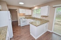 18135 Brooknoll Dr photo'