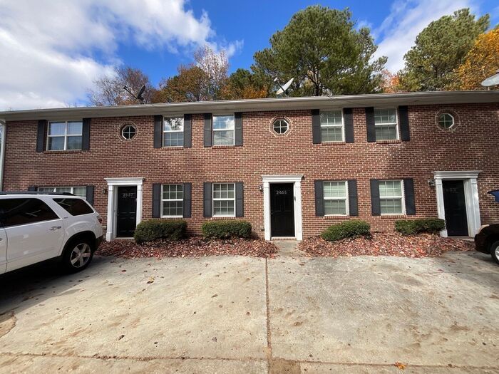 2655 Parkside Way SW in Snellville, GA - Foto de edificio