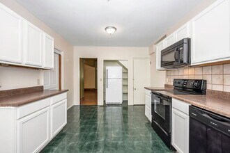 3206 Bishop St in Cincinnati, OH - Building Photo - Building Photo