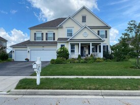 4881 Royal Birkdale Dr in Westerville, OH - Building Photo