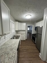 947 Oakcrest St SW in Wyoming, MI - Foto de edificio - Building Photo