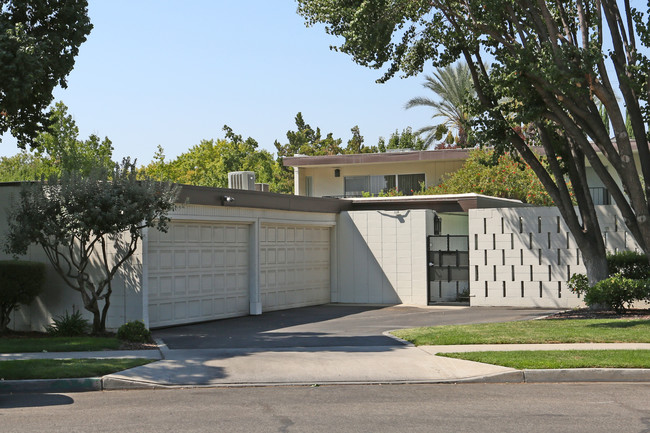 5005 N Roosevelt Ave in Fresno, CA - Foto de edificio - Building Photo