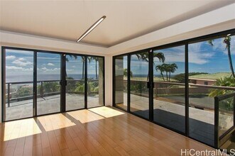 600 Kahiau Lp in Honolulu, HI - Building Photo - Building Photo