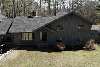 131 Mill Ln in York, ME - Building Photo - Building Photo