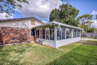 4866 Cuerro Ct in Pensacola, FL - Foto de edificio - Building Photo