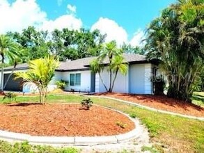 1192 Alton Rd, Unit 5 in Port Charlotte, FL - Building Photo - Building Photo