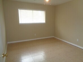 14022 Greenway Dr in Sugar Land, TX - Foto de edificio - Building Photo