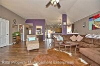 713 Shadowhill St photo'