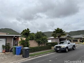 5622 Kanau St in Honolulu, HI - Building Photo - Building Photo