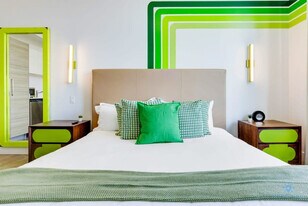 777 N Ocean Dr in Hollywood, FL - Building Photo