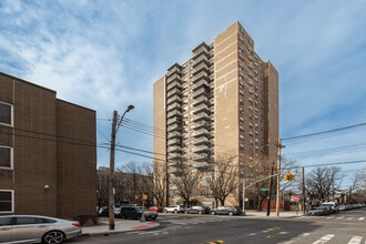 Hegeman Avenue House in Brooklyn, NY - Foto de edificio - Building Photo