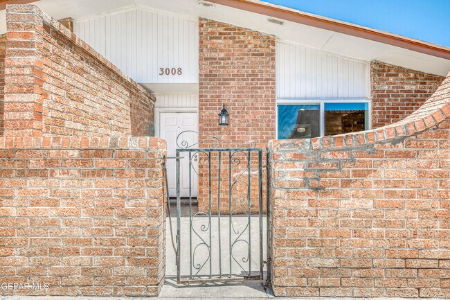 3008 Barkarian Pl in El Paso, TX - Building Photo - Building Photo