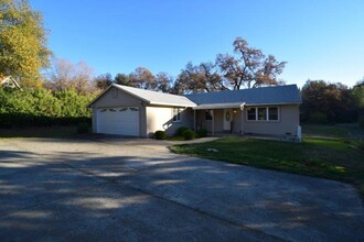 11762 Lavender Ct in Auburn, CA - Building Photo - Building Photo