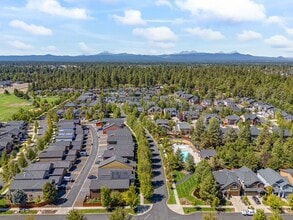 20565 Sun Meadow Way in Bend, OR - Foto de edificio - Building Photo