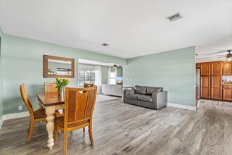 3767 Desoto Rd in Sarasota, FL - Building Photo - Building Photo