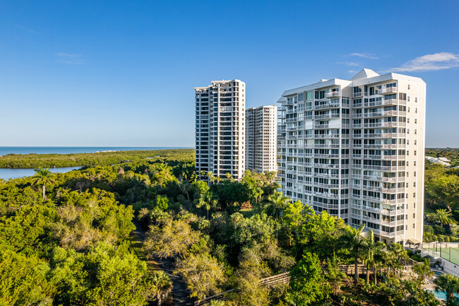 St. Tropez in Naples, FL - Building Photo - Building Photo