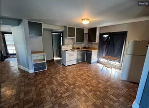 114 Lagrange St, Unit Upper in Lockport, NY - Building Photo - Building Photo