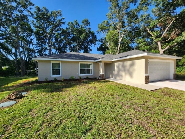5617 NW 65th Pl in Ocala, FL - Building Photo - Building Photo
