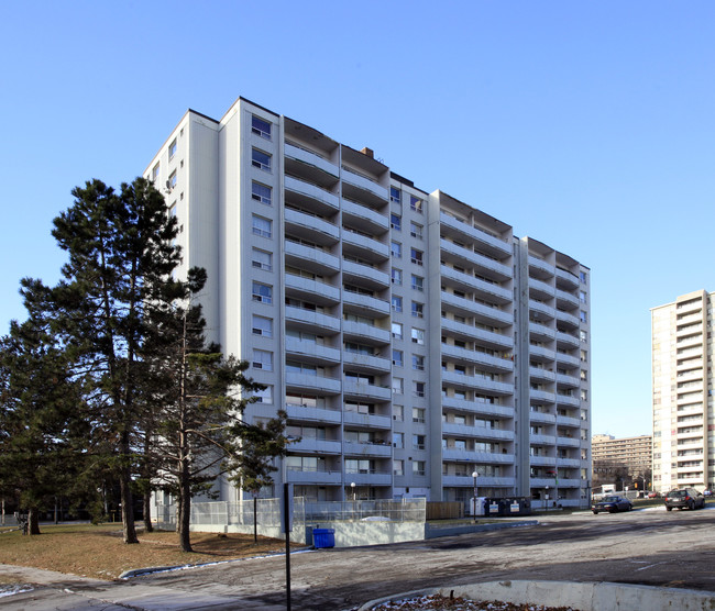 Rudfel Apartments in Toronto, ON - Building Photo - Building Photo