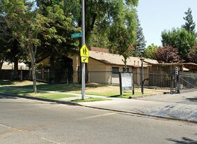 Garland Gardens in Fresno, CA - Building Photo
