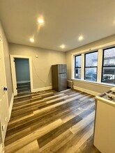112 Corbin Ave, Unit 101 in Jersey City, NJ - Foto de edificio - Building Photo