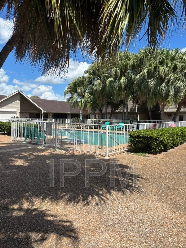 1500 Palm Valley Dr W in Harlingen, TX - Building Photo - Building Photo