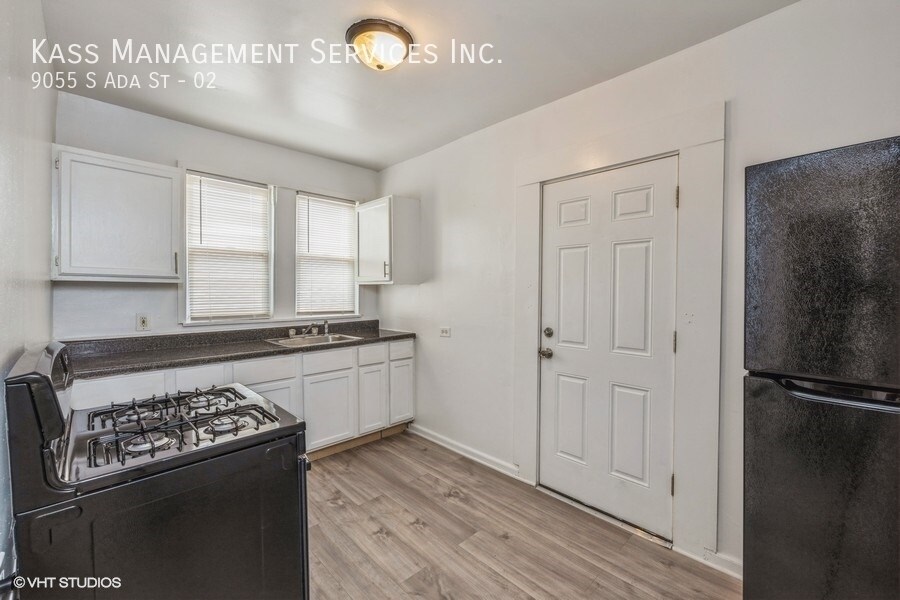 9055 S Ada St in Chicago, IL - Building Photo