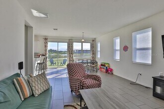 10546 Medford Lakes Dr in Riverview, FL - Building Photo - Building Photo