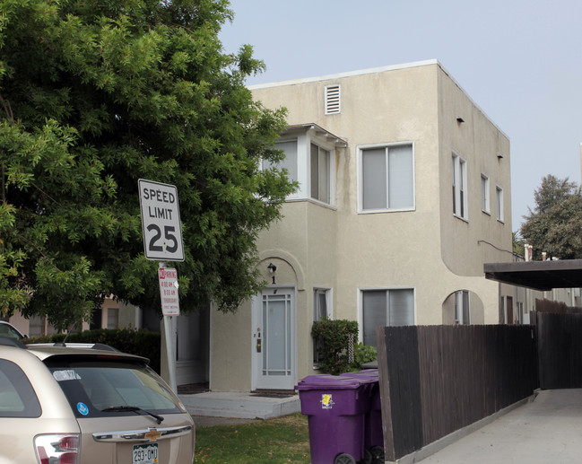 385 Termino Ave in Long Beach, CA - Building Photo - Building Photo