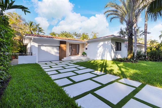 1231 Malaga Ave in Coral Gables, FL - Foto de edificio