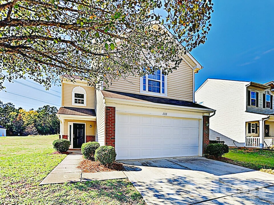 1111 Rolette Ct in Charlotte, NC - Building Photo