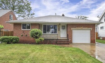 3476 Carrmunn Ave in Cleveland, OH - Building Photo